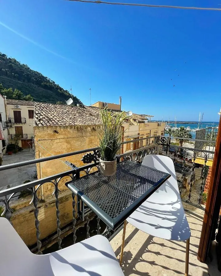 La Casetta del Vicolo Castellammare del Golfo 0*,